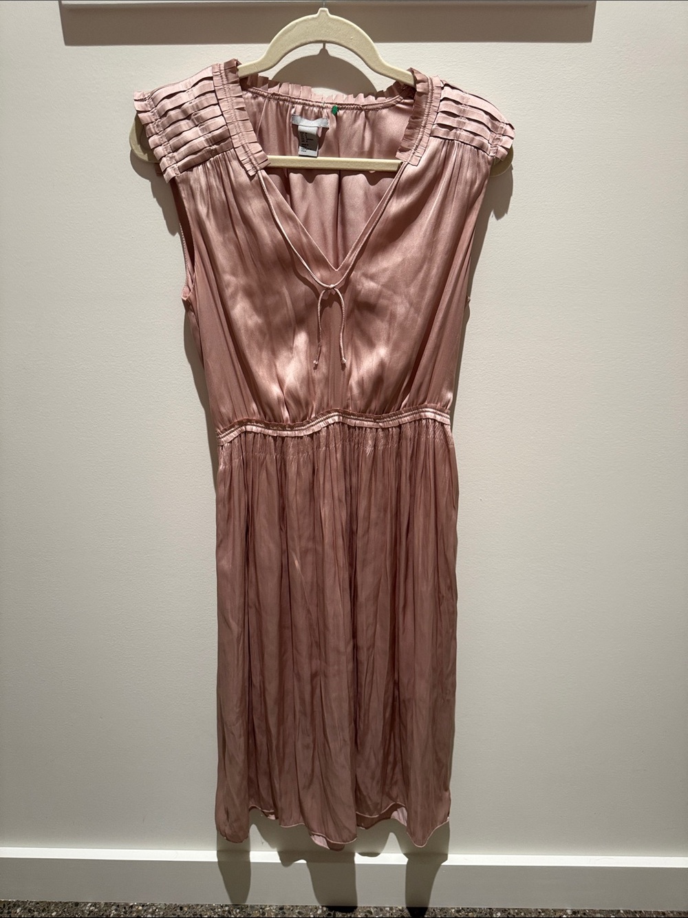 H&M Dusty Rose Sleeveless Midi Dress with Tie Neck